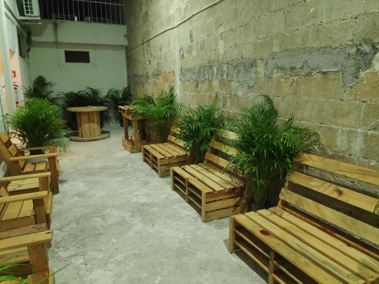 Morenita Linda Hostel Cancun